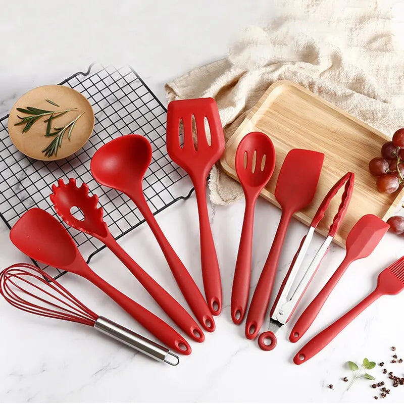 Rode silicone keukengerei set – hittebestendig, krasvrij en ideaal voor koken met anti-aanbak pannen. Duurzaam en BPA-vrij.