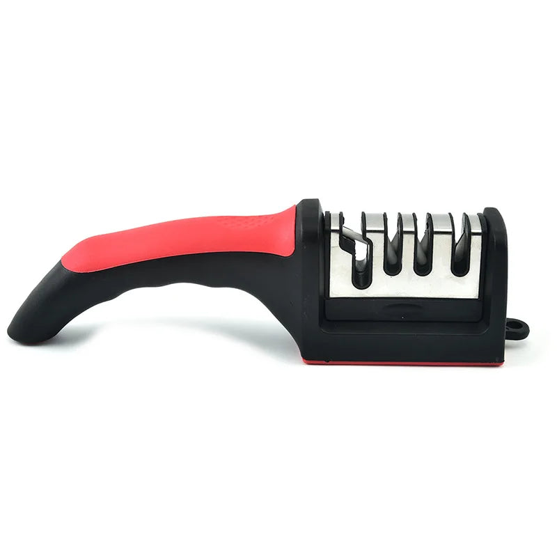 "DH Knife Sharpener met vier slijpsleuven, ergonomisch zwart-rood handvat en antislip basis – compacte messenslijper voor thuisgebruik